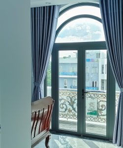 Alternative view of Rèm vải 1 lớp ở Lộc An Long Thành Đồng Nai- rèm vải gấm một màu hoa văn nổi