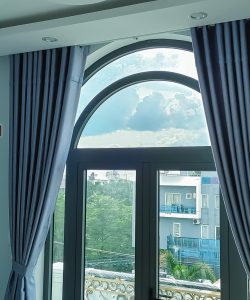 Rèm vải 1 lớp ở Lộc An Long Thành Đồng Nai- rèm vải gấm một màu hoa văn nổi