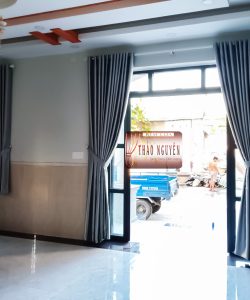 Alternative view of Rèm vải gấm 1 màu hoa văn nổi _ rèm biệt thự ở Long Thành Đồng Nai
