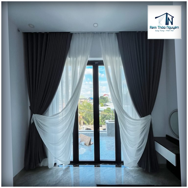 Rèm cửa 2 lớp cho nhà biệt thự 240806