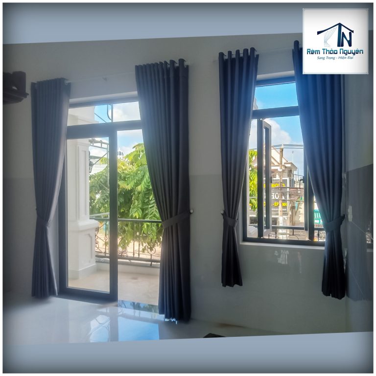 Rèm vải màu xám hoa văn nổi cho nhà phố 240808 - Ảnh 3